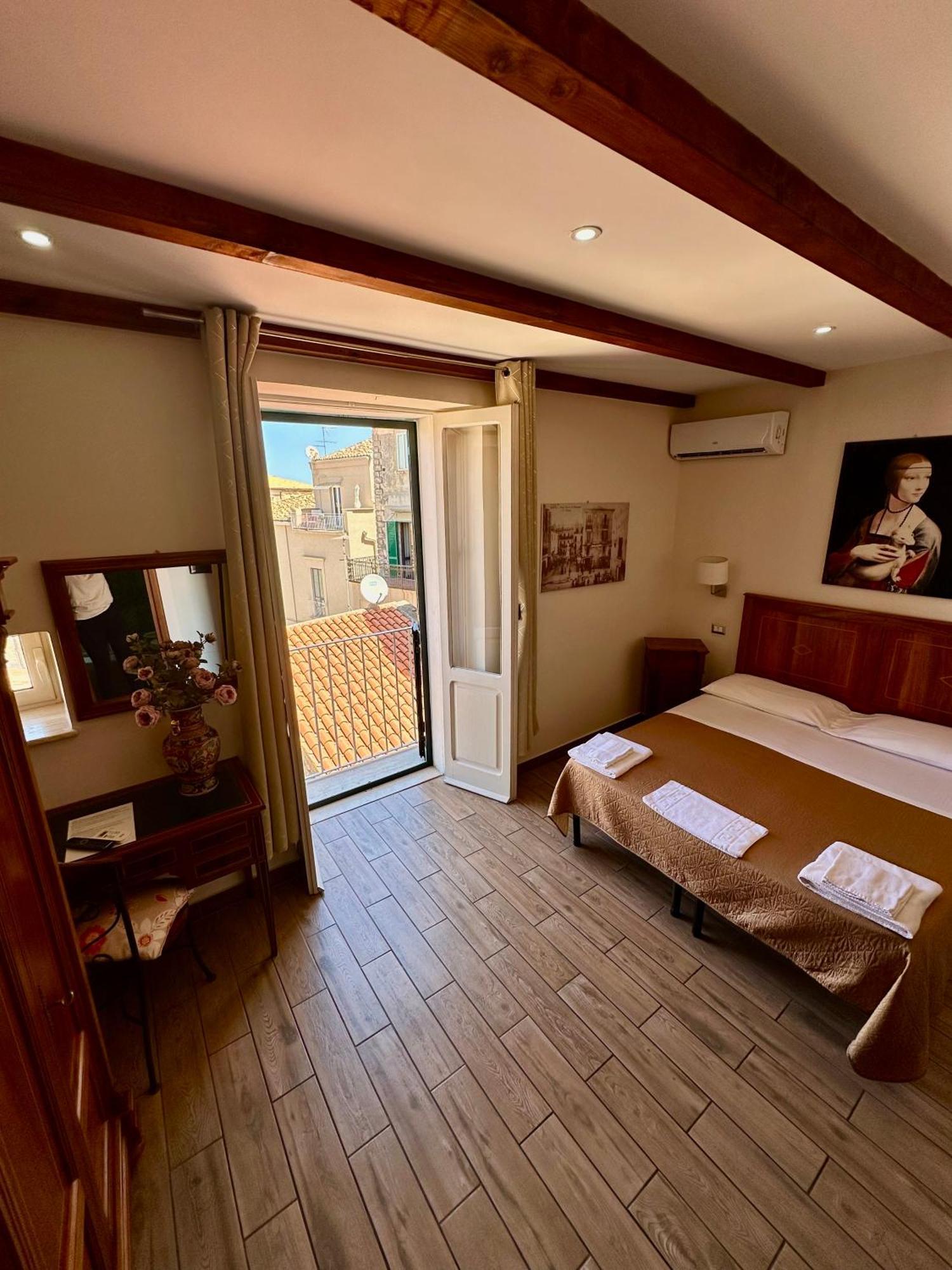 Lorylu Hotel Tropea Exterior photo
